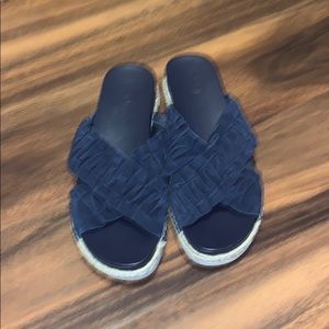 1.State Salyn Navy Suede Sandal NWOT